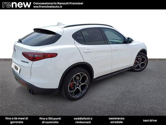 Alfa Romeo Stelvio 2.2 Turbo 210cv Executive Q4 Auto my19 - foto 3 di 4
