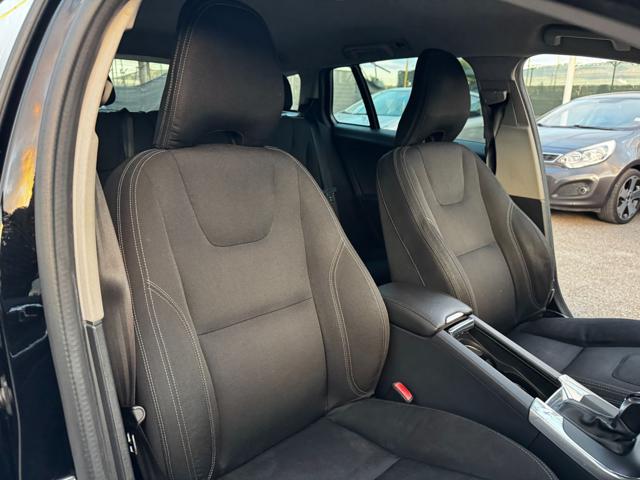 Volvo V60 D2 1.6 Powershift Kinetic usato a QUARTU SANT ELENA