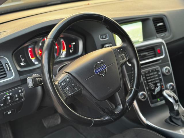 Volvo V60 D2 1.6 Powershift Kinetic usato a QUARTU SANT ELENA