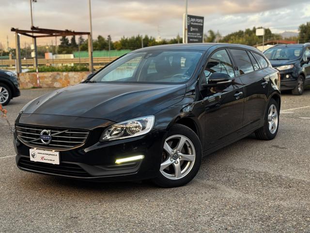 Volvo V60 D2 1.6 Powershift Kinetic usato a QUARTU SANT ELENA