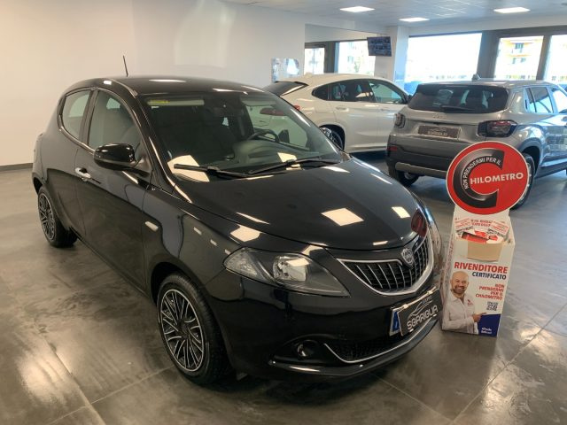 Lancia Ypsilon 1.0 Benzina Hybrid Ecochic Gold 5 Porte usato a QUALIANO