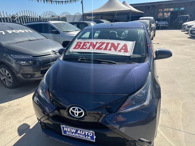 Toyota Aygo 1.0 VVT-i 69 CV 5 porte x-play - foto 3 di 4