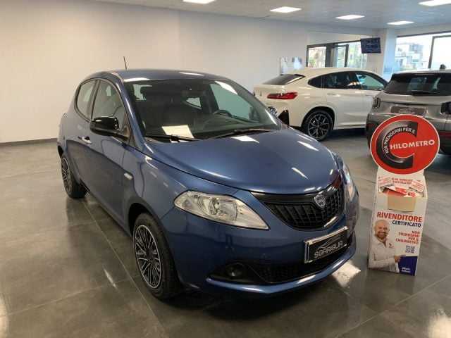 Lancia Ypsilon 1.0 Benzina Hybrid Ecochic Gold 5 Porte usato a QUALIANO
