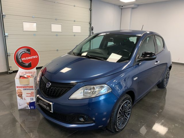 Lancia Ypsilon 1.0 Benzina Hybrid Ecochic Gold 5 Porte - foto 3 di 4