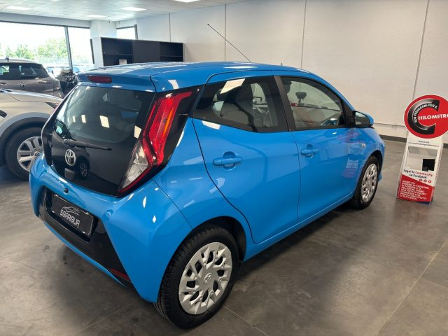 Toyota Aygo Automatica MMT 1.0 Benzina 5 Porte x-business - foto 4 di 4