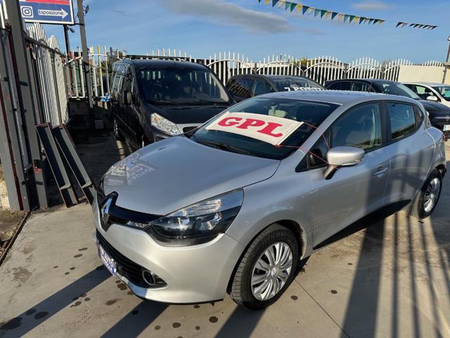 Renault Clio 1.2 75CV GPL 5 porte Wave - foto 4 di 4