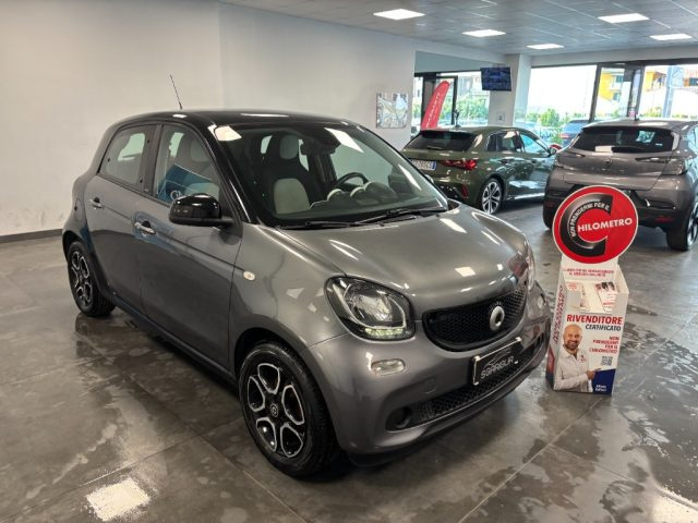 smart forFour 0.9 Benzina Passion Tetto Panoramico usato a QUALIANO