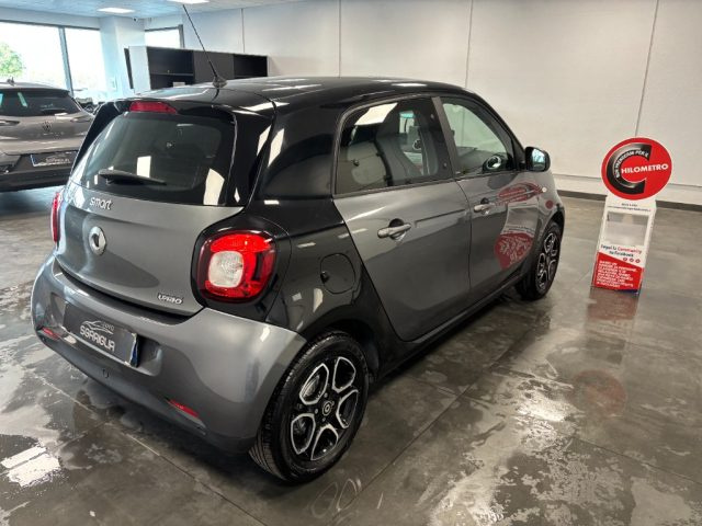 smart forFour 0.9 Benzina Passion Tetto Panoramico - foto 4 di 4
