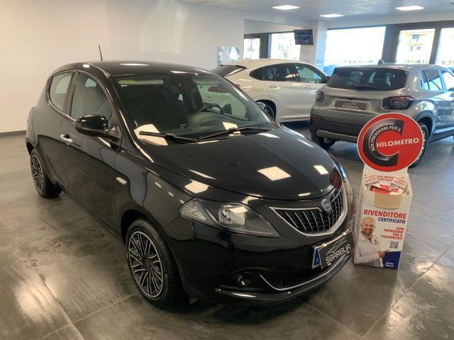 Lancia Ypsilon 1.0 Benzina Hybrid Ecochic Gold 5 Porte usato a QUALIANO