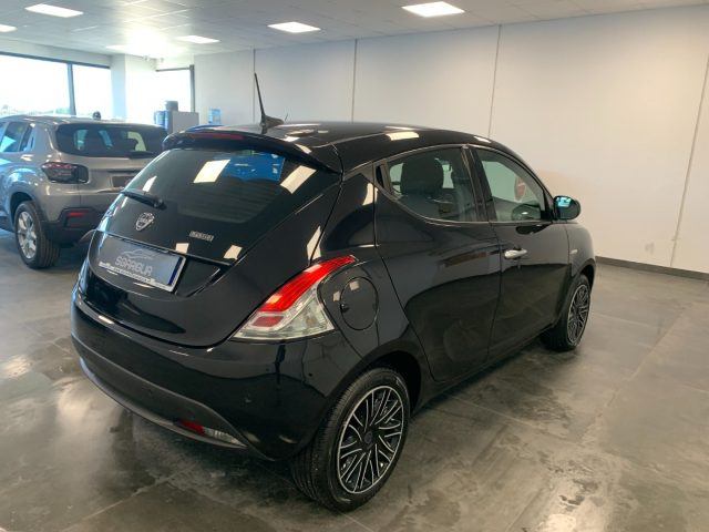 Lancia Ypsilon 1.0 Benzina Hybrid Ecochic Gold 5 Porte - foto 4 di 4