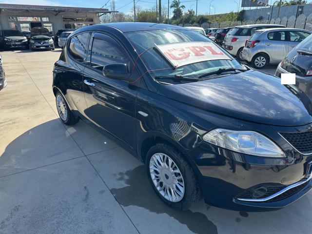 Lancia Ypsilon 1.2 GPL Gold - foto 3 di 4