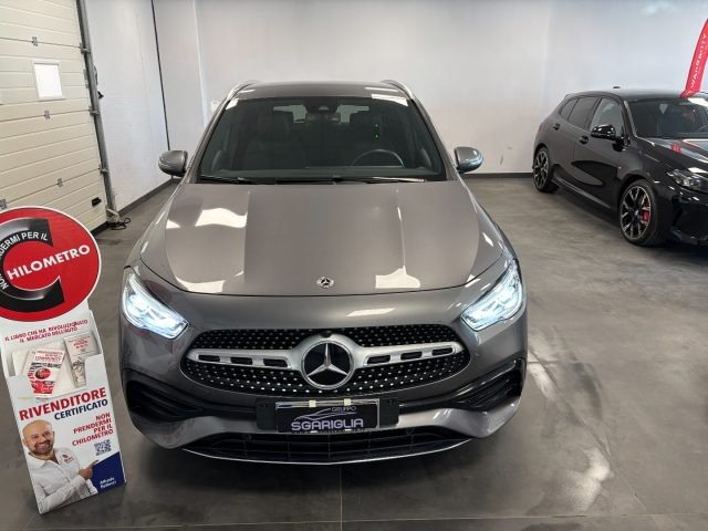 Mercedes-Benz GLA 180 d AMG Premium Automatico - foto 2 di 4