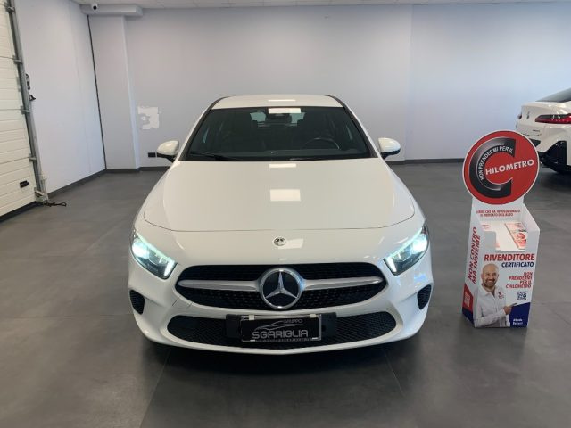 Mercedes-Benz A 180 d Automatico Sport + Full Led - foto 2 di 4
