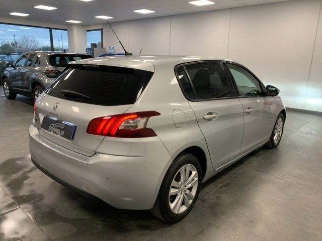 Peugeot 308 1.6 Diesel Automatico EAT6 Business - foto 4 di 4