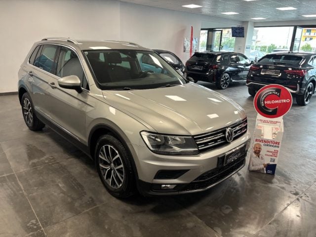 Volkswagen Tiguan 1.6 TDI Sport BlueMotion Technology usato a QUALIANO
