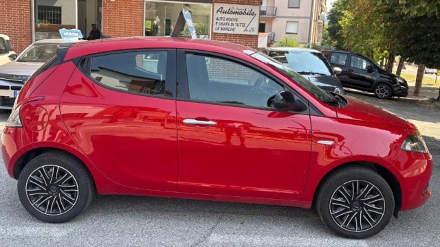Lancia Ypsilon 1.0 FireFly 5 porte S&S Hybrid Silver Plus 5 POSTI - foto 3 di 4
