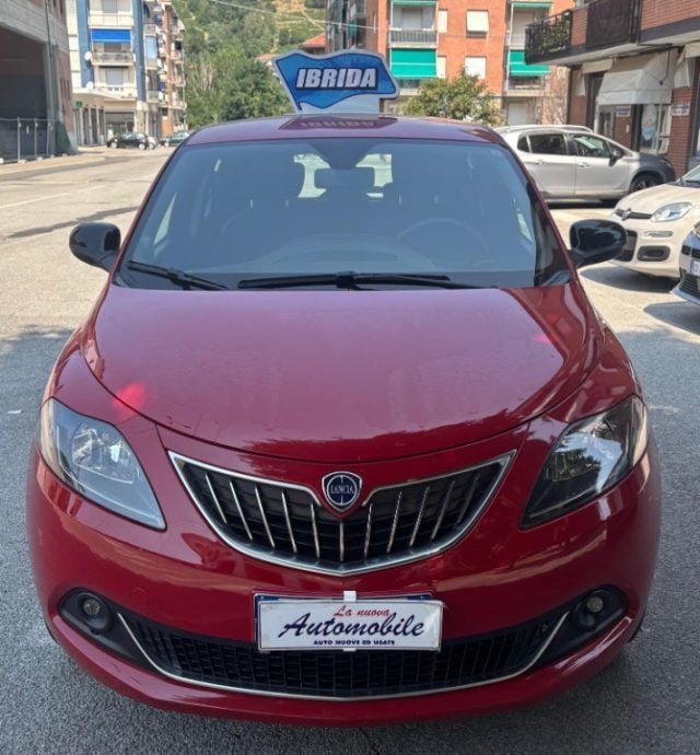 Lancia Ypsilon 1.0 FireFly 5 porte S&S Hybrid Silver Plus 5 POSTI usato a SANTO STEFANO BELBO