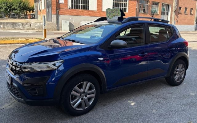 Dacia Sandero Stepway 1.0 TCe ECO-GPL Comfort, del 2023, 67.000 km, in vendita a Santo Stefano Belbo (CN)
