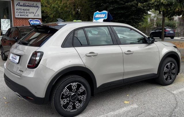 Fiat 600 Hybrid 145 CV DCT MHEV Icon PREZZO REALE - foto 3 di 4