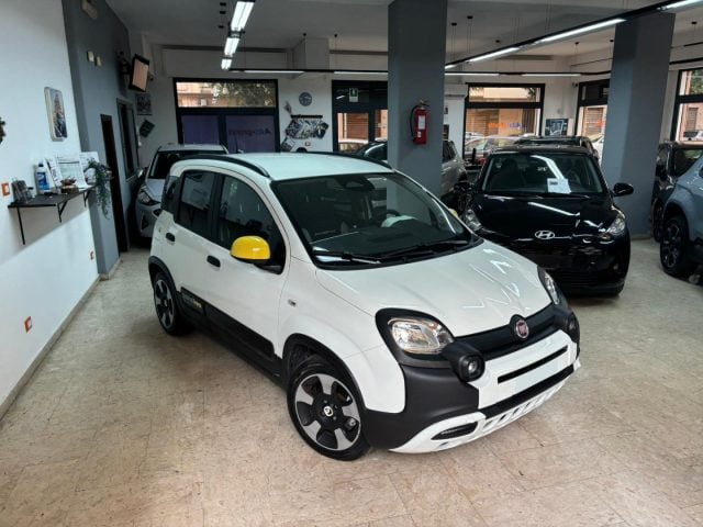 Fiat Pandina Cross 1.0 FireFly S&S Hybrid, del 2025, 16.000 km, in vendita a Palermo (PA)