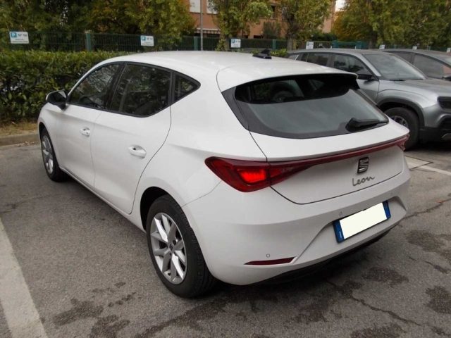 SEAT Leon 2.0 TDI Business - foto 2 di 4