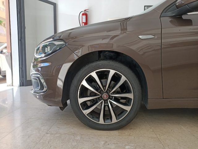 Fiat Tipo 1.6 Mjt S&S SW Lounge - foto 2 di 4