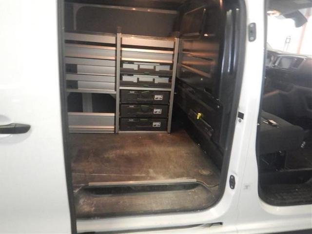 Citroen Jumpy 1.5 BlueHDi 120 S&S PL-TN Furgone M Club, del 2022, 102.000 km, in vendita a Palermo (PA)