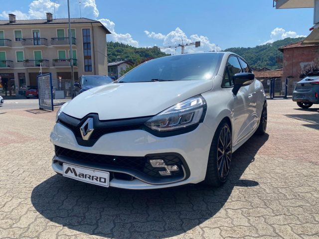 Renault Clio TCe 220CV EDC Energy R.S. Trophy - foto 4 di 24