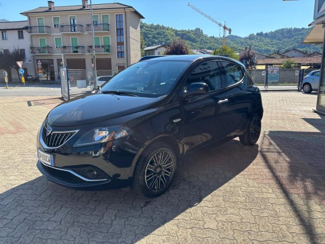 Lancia Ypsilon 1.0 Mild-Hybrid Gold 5posti, del 2023, 46.281 km, in vendita a Boves (CN)