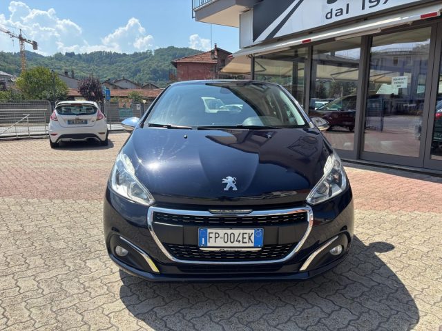 Peugeot 208 BlueHDi 75 CV - foto 2 di 4