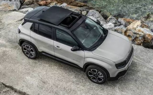Jeep Avenger 1.2Turbo MHEV Summit AT *IN ARRIVO*BICOLOR*TETTO, del 2026, 1 km, in vendita a Boves (CN)