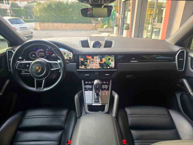 Porsche Cayenne Coupé 3.0 V6 Panorama 22" Full LED Sospensioni 360 - foto 4 di 4