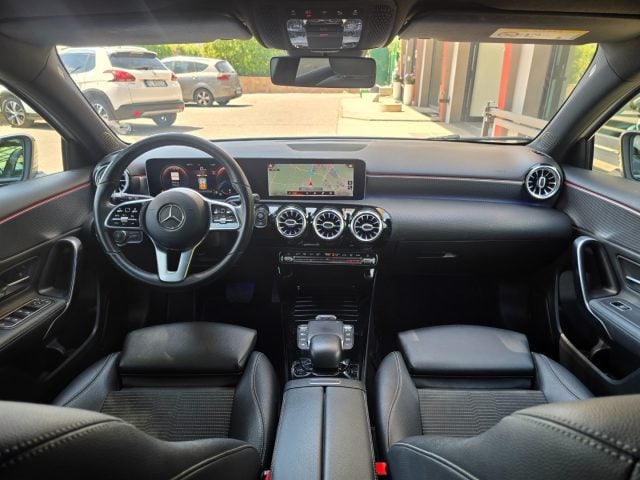 Mercedes-Benz A 200 d Automatic LED Ambient 64 MBux Navi NIGHT Pack 18 - foto 4 di 4
