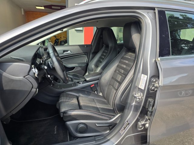 Mercedes-Benz GLA 200 d Automatic Navigatore RetroCamera Xenon + LED - foto 3 di 4