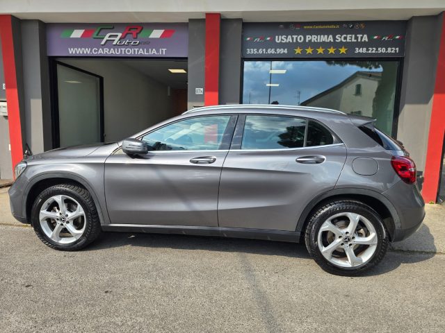Mercedes-Benz GLA 200 d Automatic Navigatore RetroCamera Xenon + LED - foto 2 di 4