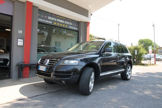 Volkswagen Touareg 3.0 V6 TDI DPF tiptronic Exclusive, del 2006, 365.000 km, in vendita a Rezzato (BS)