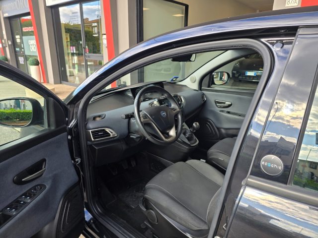 Lancia Ypsilon 1.0 FireFly 5 porte S&S Hybrid Ecochic Gold - foto 3 di 4