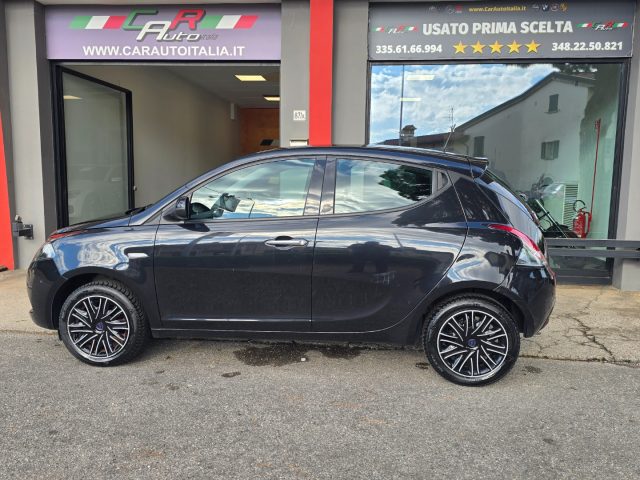 Lancia Ypsilon 1.0 FireFly 5 porte S&S Hybrid Ecochic Gold - foto 2 di 4