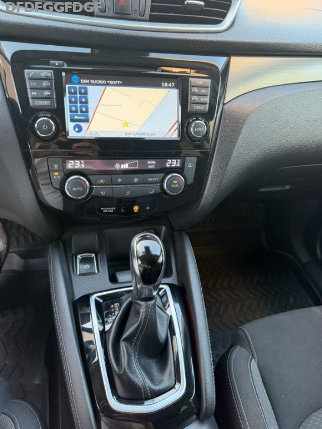 Nissan Qashqai 1.2 DIG-T Tekna AUTOMATICA BENZINA NAVI SENS - foto 4 di 4