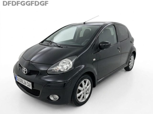 Toyota Aygo 1.0 68CV 5P Neopatentati, del 2011, 122.377 km, in vendita a Castelfranco Veneto (TV)