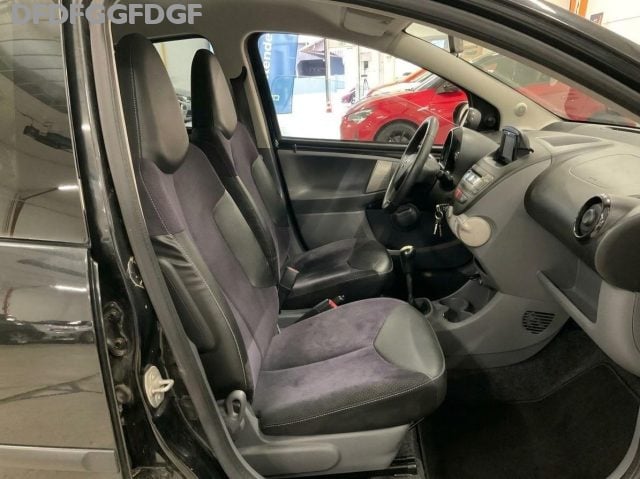 Toyota Aygo 1.0 68CV 5P Neopatentati - foto 3 di 3