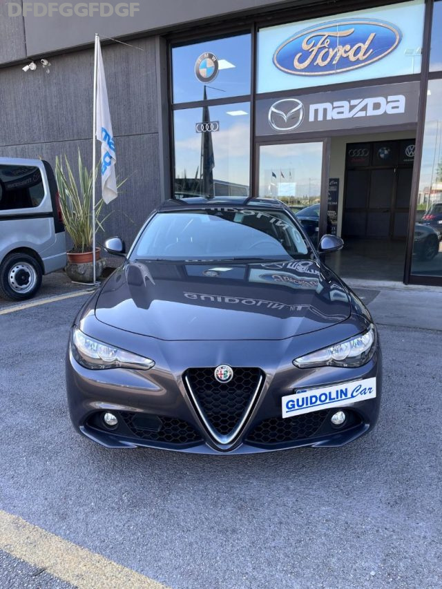 Alfa Romeo Giulia 2.2 Turbodiesel 180 CV AT8 Business - foto 4 di 4