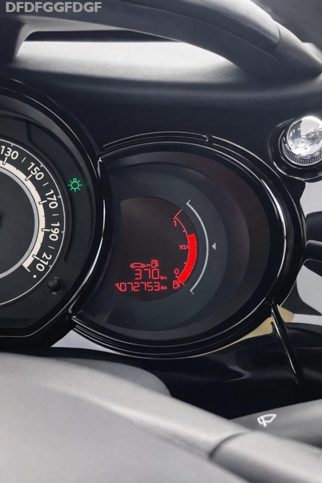 Citroen C3 1.2 e-VTI 82CV SELECTION NEOPATENTATI SENS TOUCH - foto 3 di 4