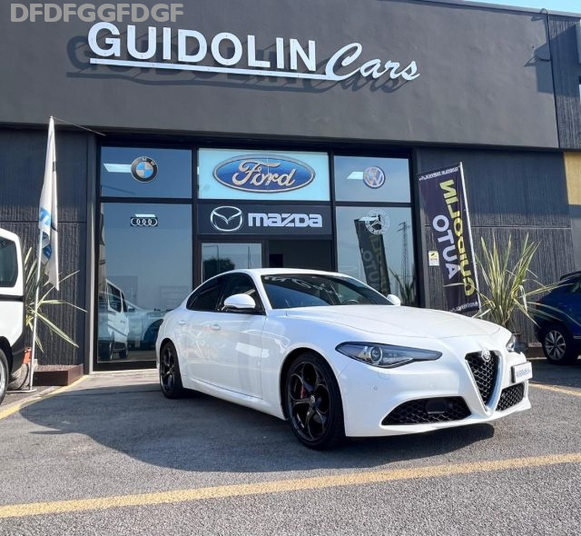 Alfa Romeo Giulia 2.0 Turbo 200 CV AT8 Super PELLE RETROCAM usato a CASTELFRANCO VENETO