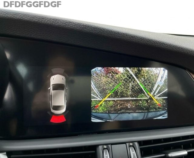 Alfa Romeo Giulia 2.0 Turbo 200 CV AT8 Super PELLE RETROCAM - foto 3 di 4