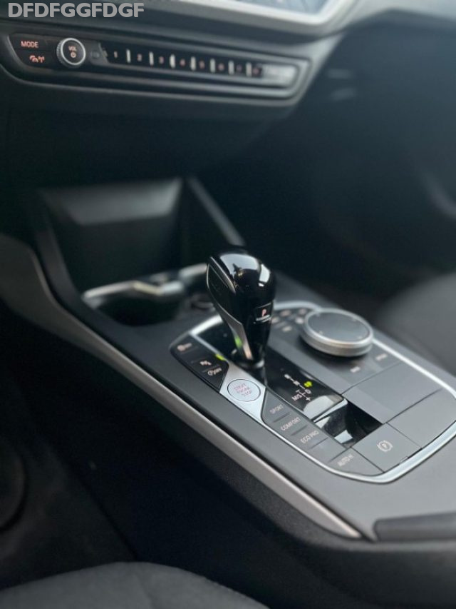 BMW 116 d AUTOMATICA IVA DEDUCIBILE SENS NAVI CAR PLAY - foto 4 di 4