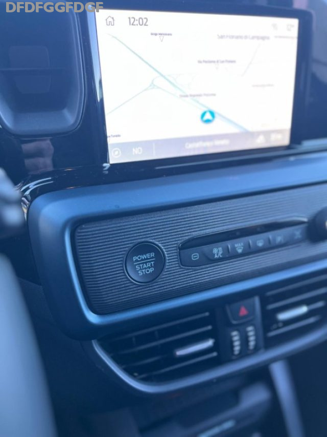 Ford Tourneo Courier 1.0 EcoBoost Active 125CV NAVI RETROCAM SENS, in vendita a Castelfranco Veneto (TV)