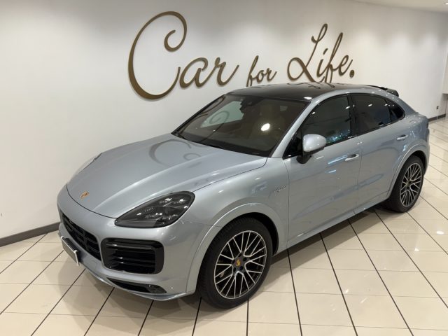 Porsche Cayenne Coupé 3.0 V6 E-Hybrid - foto 3 di 4