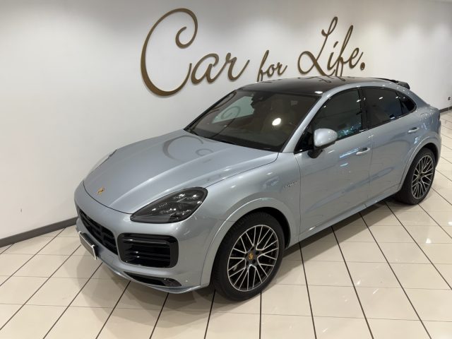 Porsche Cayenne Coupé 3.0 V6 E-Hybrid - foto 4 di 4