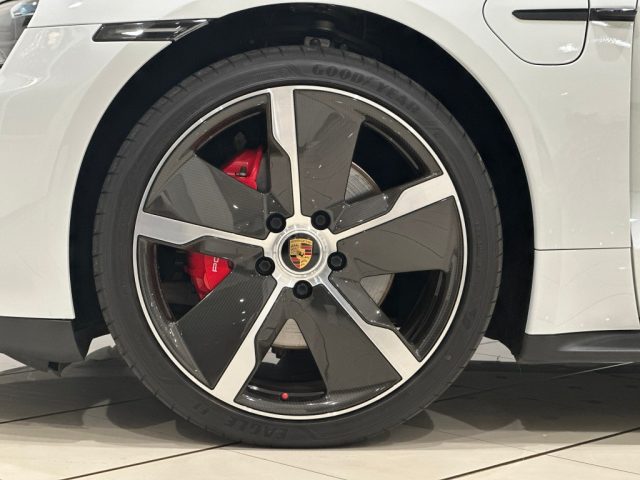 Porsche Taycan 4S Performance IVA ESPOSTA - foto 4 di 4